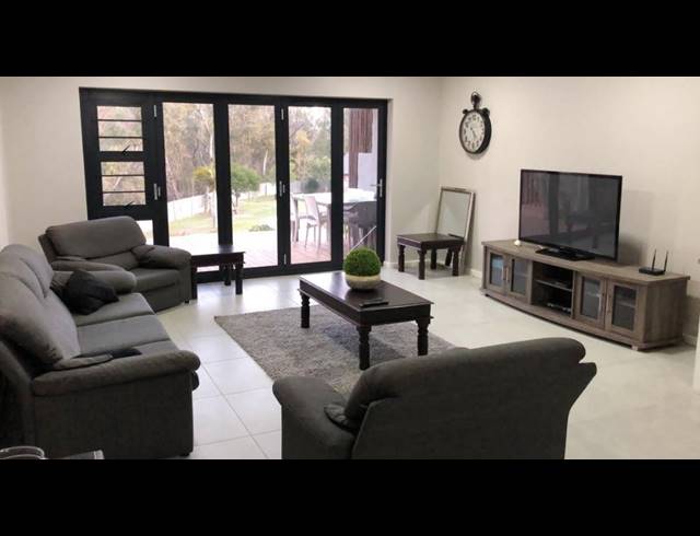 2 BEDROOM TOWNHOUSE RENTED IN SUMMERSTRAND